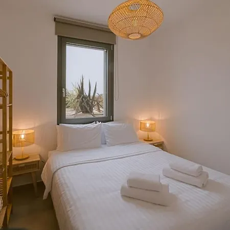 Lemon Hill / Landmark Hosting Villa *