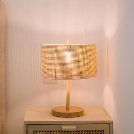 Lemon Hill / Landmark Hosting Villa