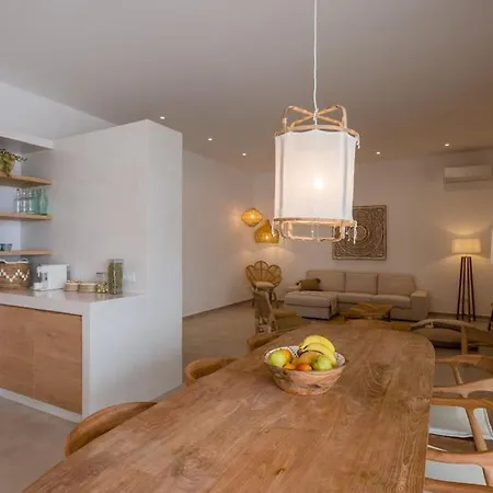 Villa Lemon Hill / Landmark Hosting