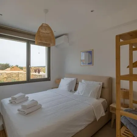 Villa Lemon Hill / Landmark Hosting *