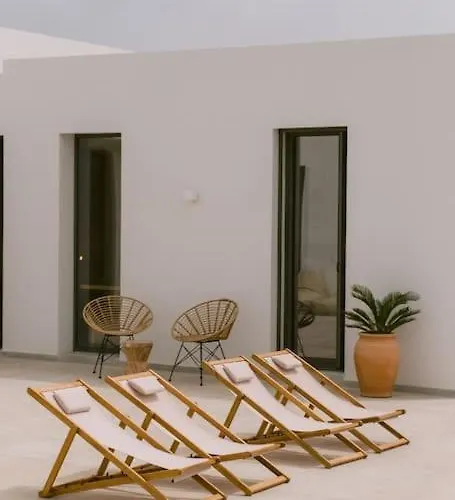 Lemon Hill / Landmark Hosting Finikounta